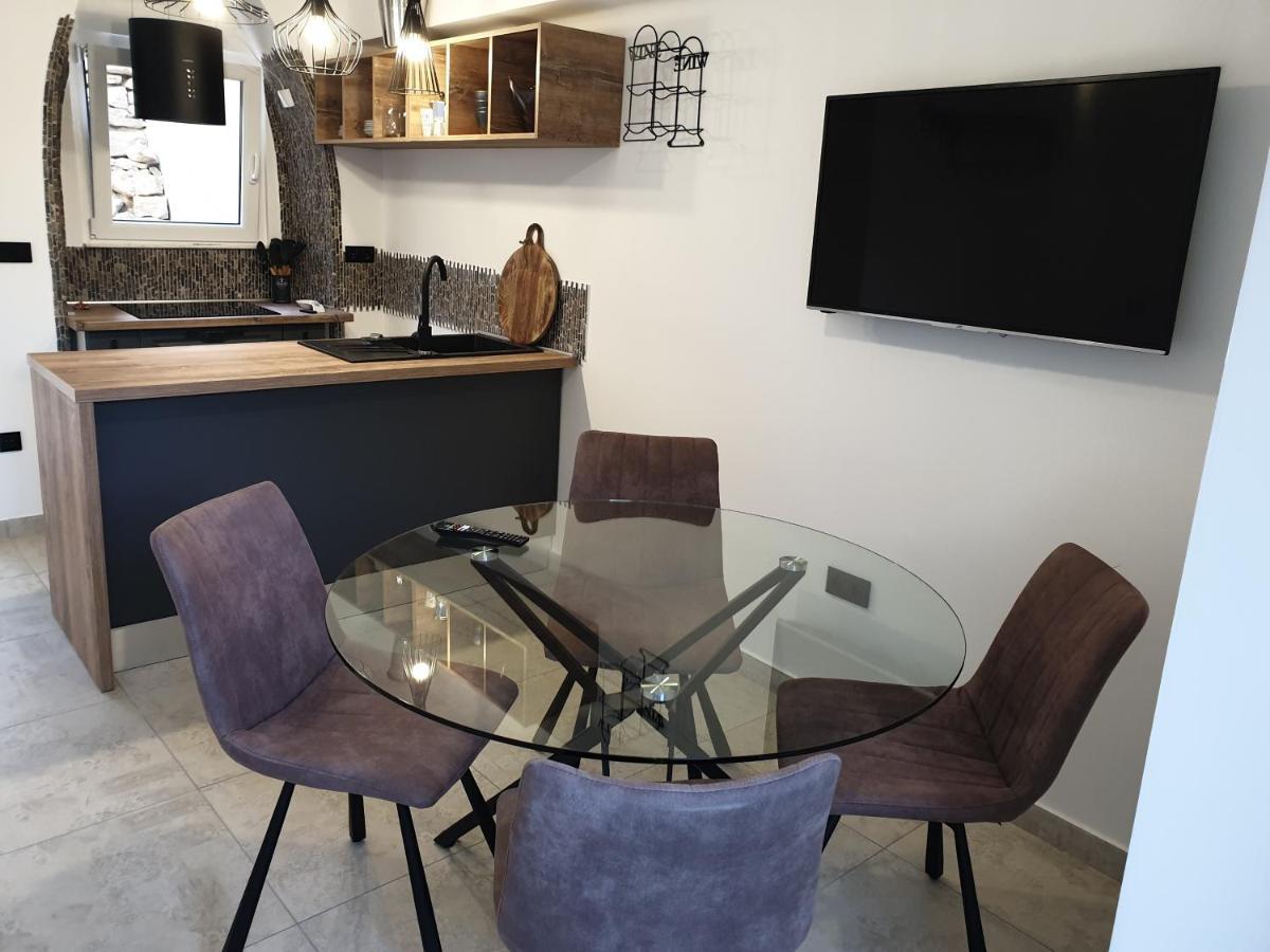 Appartement Castel à Mali Lošinj Extérieur photo