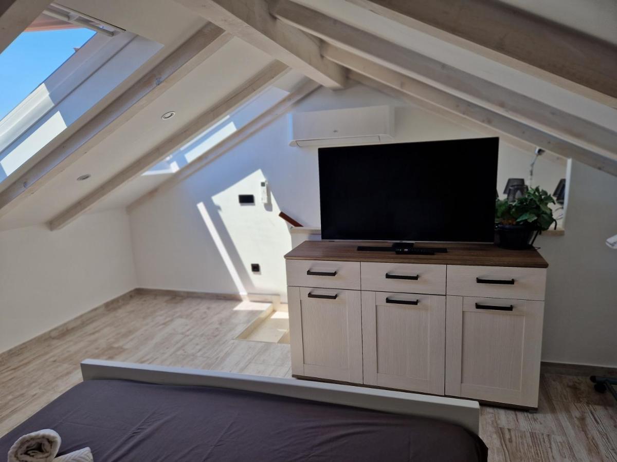 Appartement Castel à Mali Lošinj Extérieur photo